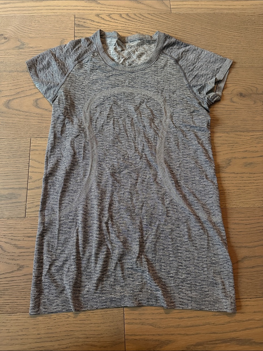 lululemon athletica Heathered Gray Short Sleeve Performance Tee